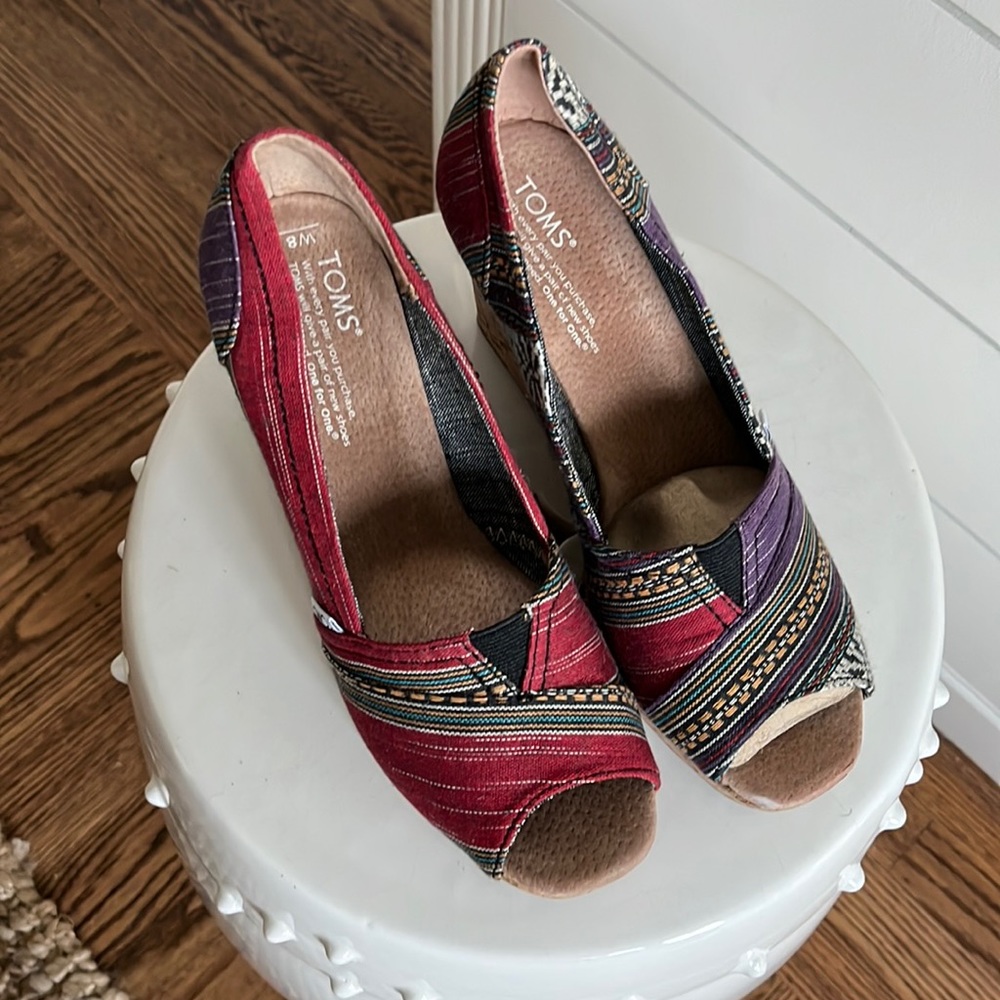 Toms Wedges NEW
